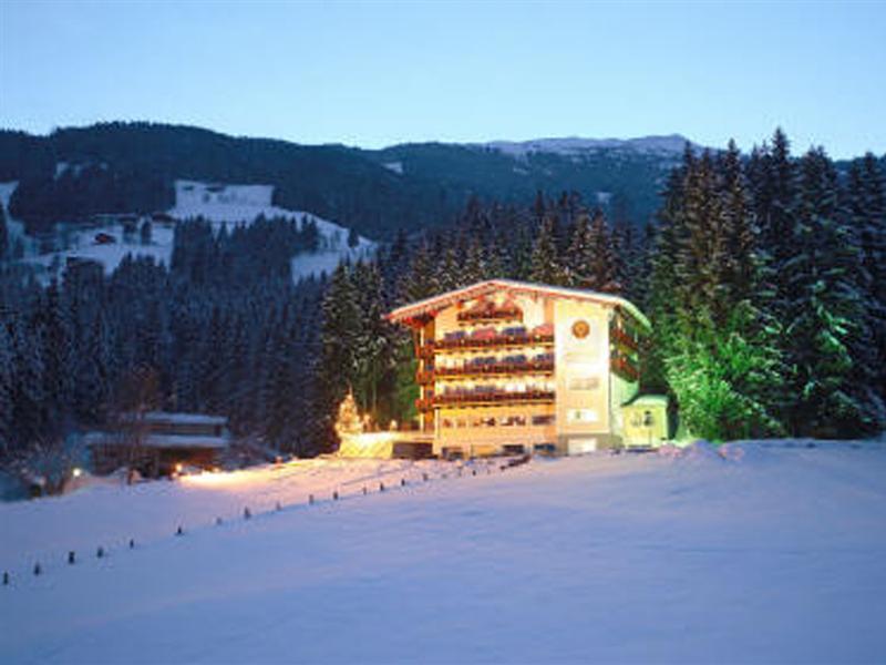 Hotel Hubertus Fuegen Luaran gambar
